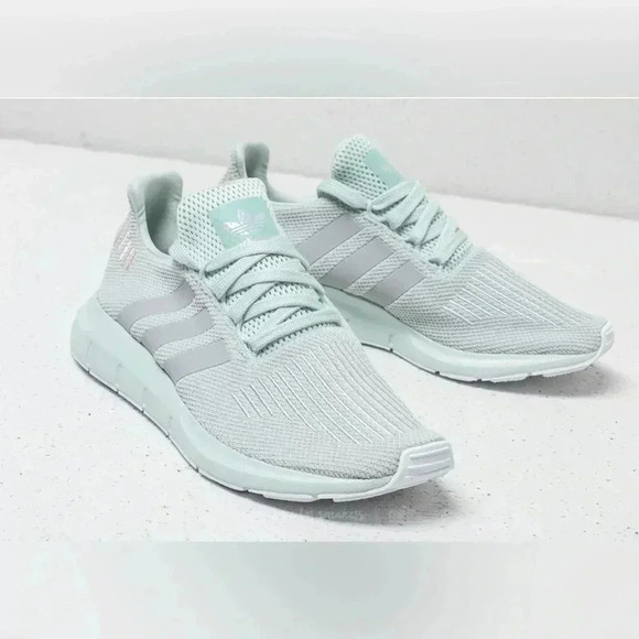ADIDAS SWIFT RUN MINT Green  Sz 8.5 - Picture 1 of 13